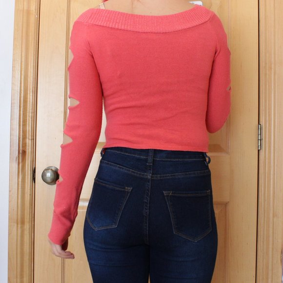 Cropped Pink Sweater - Picture 3 of 6